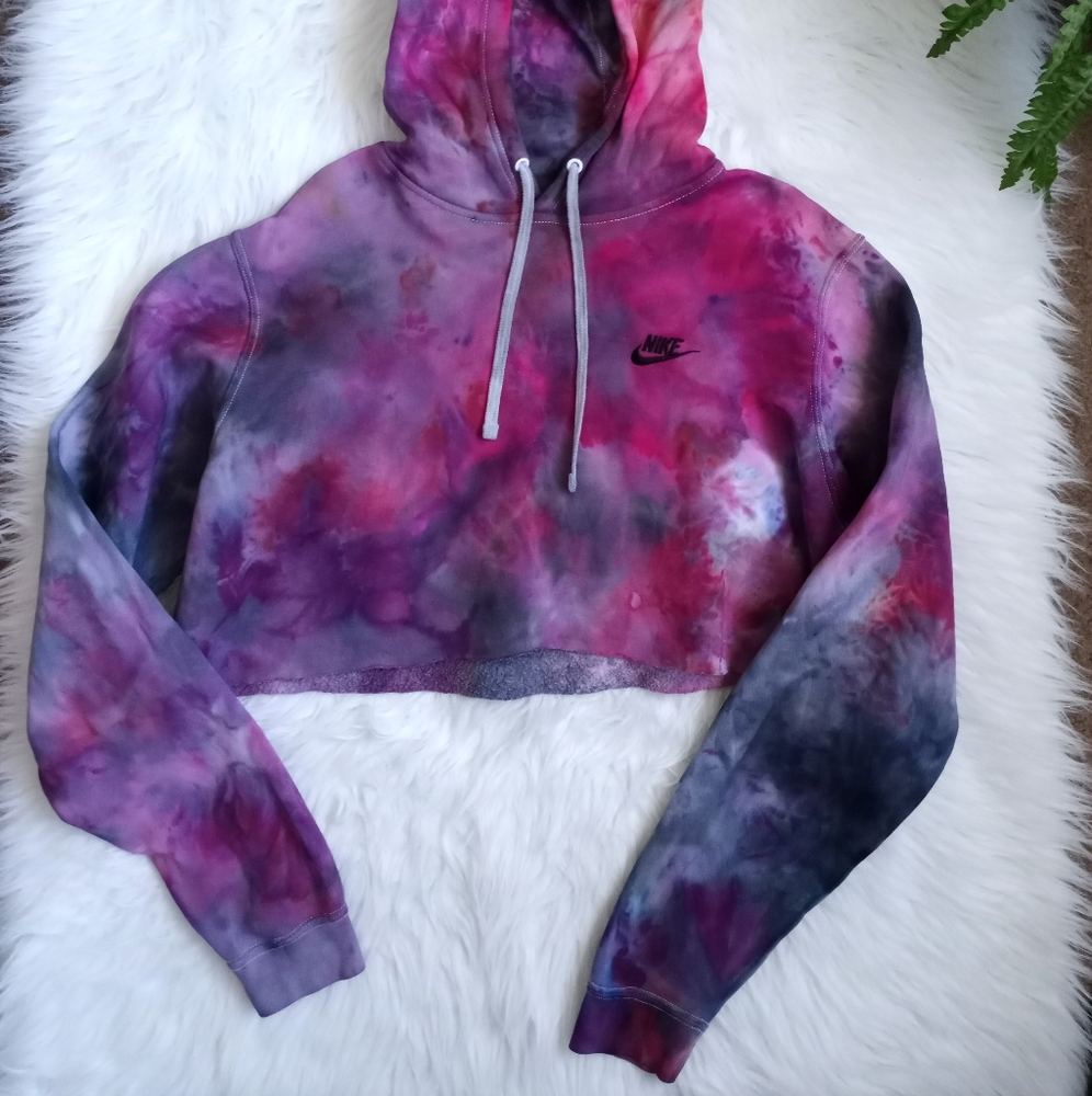 🚫SOLD🚫Nike custom ice dye cropped hoodie - Picture 4 of 4